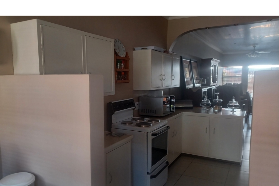 3 Bedroom Property for Sale in Naudeville Free State